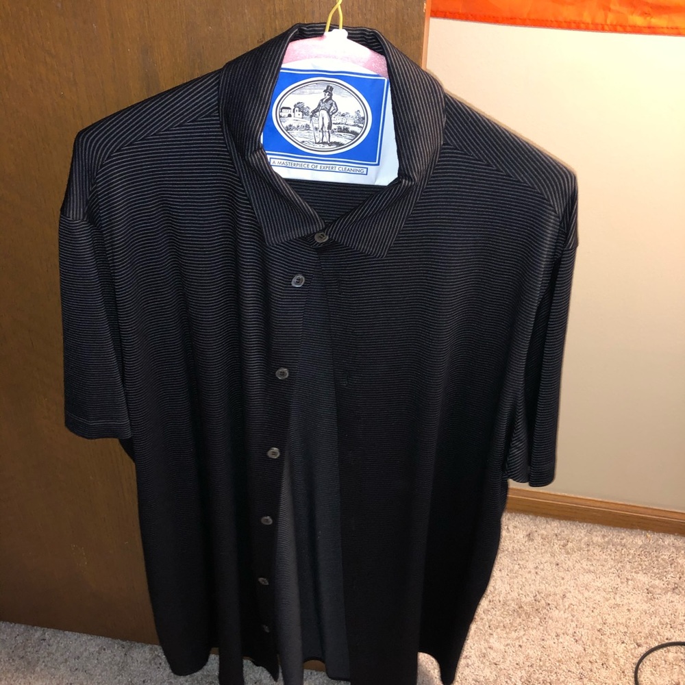 Men’s XL Armani Short Sleeve Button Up